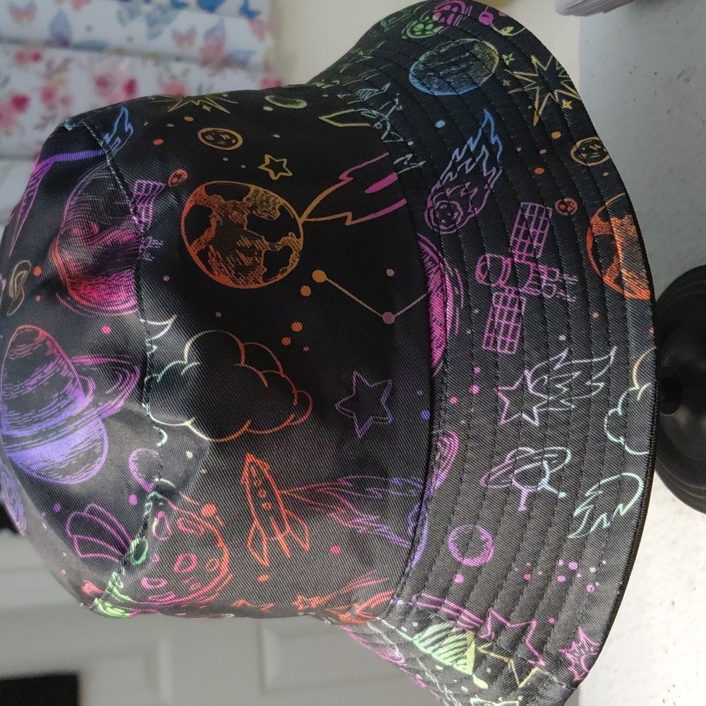Celestial/Planet Reversible Unisex Bucket Hat 22"/23" - Picture 3 of 5